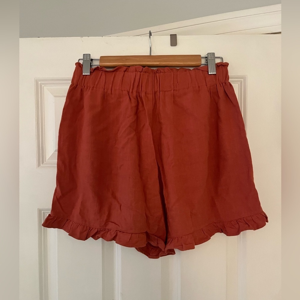 Linen Ruffle Hem Shorts - Picture 6 of 7